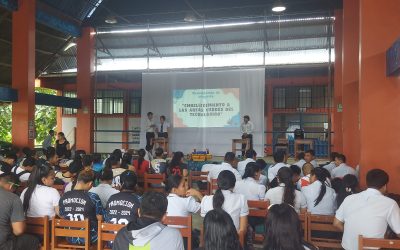 Presentación de proyectos por parte de estudiantes de contabilidad IV semestre